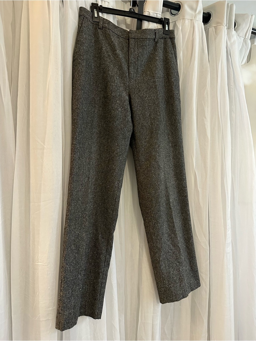 Bass outfitters women’s Gray Wool Blend wide leg Dress Pants fully lined.
